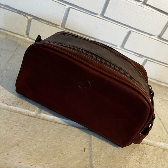 Aaron Leather Goods Leather Travel Toiletry Bag, Walnut Brown - NEW - Picture 4 of 10